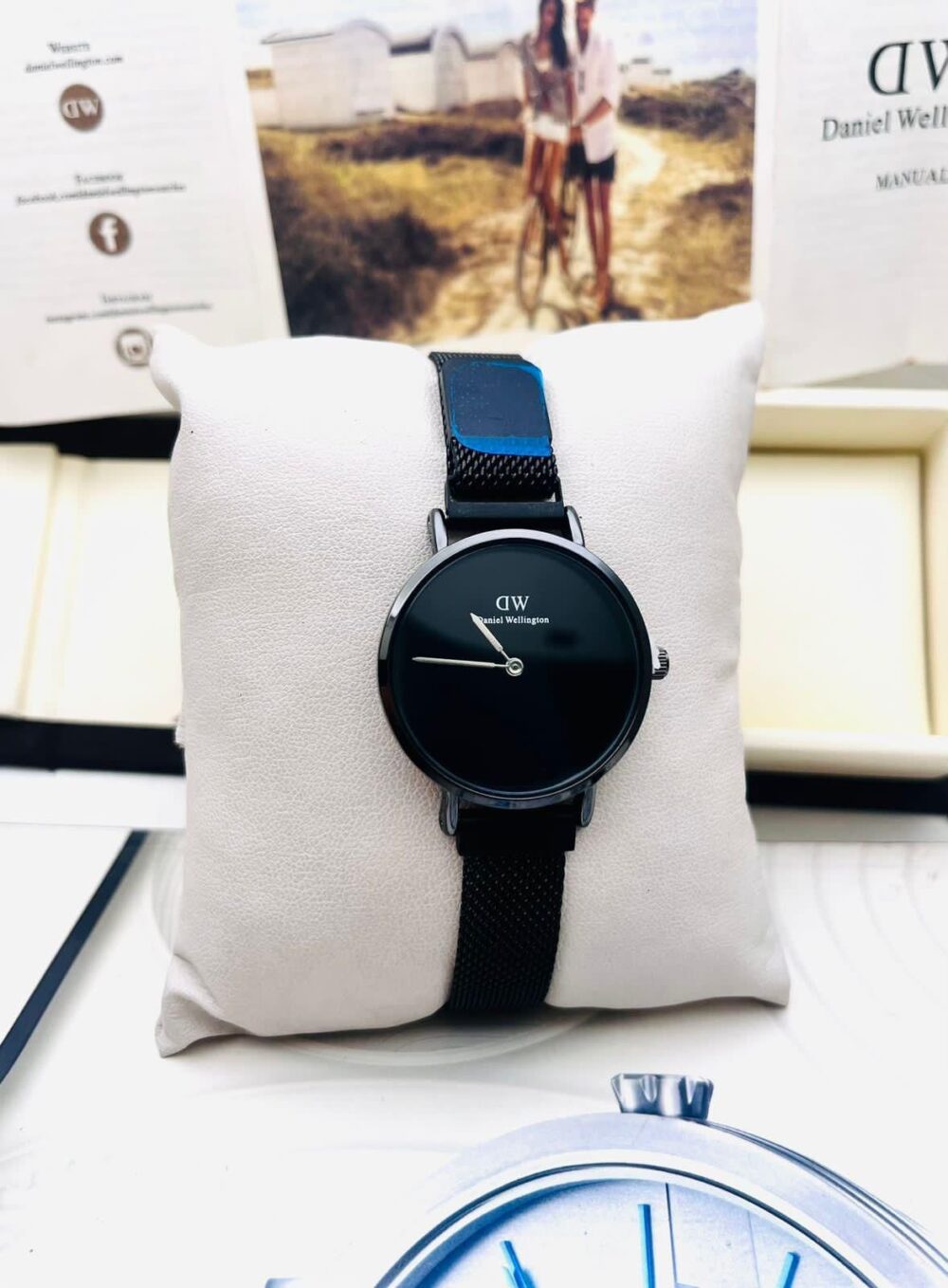 Daniel Wellington Classic Petite Watch – Black Mesh Strap, White Dial - Image 9