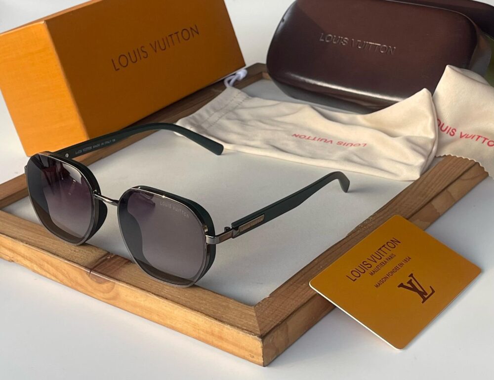 *LOUIS VUITTON SUNGLASSESS*

*UNISEX MODEL* - Image 5