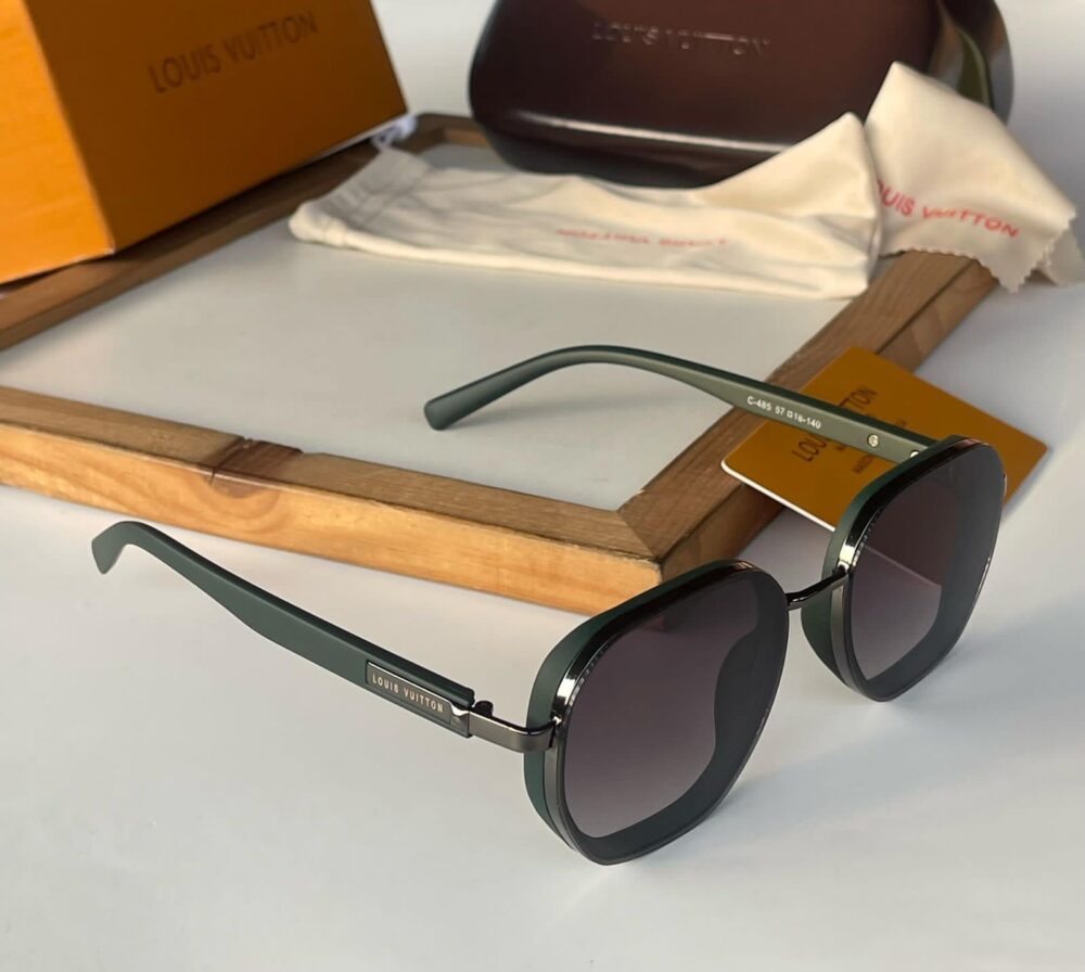 *LOUIS VUITTON SUNGLASSESS*

*UNISEX MODEL* - Image 8