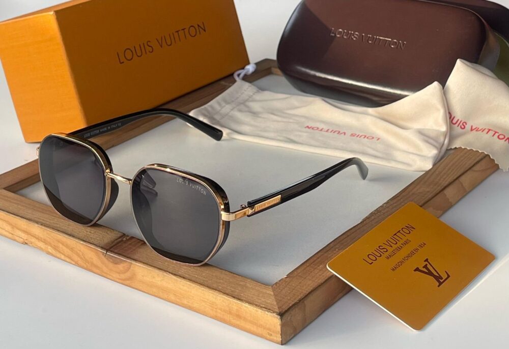 *LOUIS VUITTON SUNGLASSESS*

*UNISEX MODEL* - Image 11