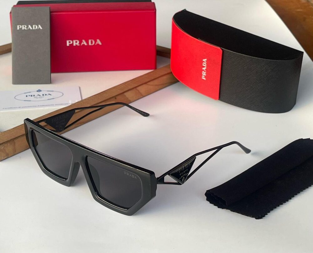 *PRADA SUNGLASSESS*

*UNISEX MODEL*