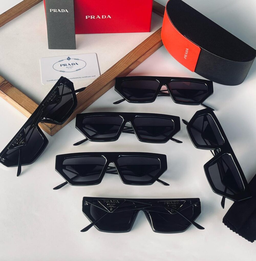 *PRADA SUNGLASSESS*

*UNISEX MODEL* - Image 2