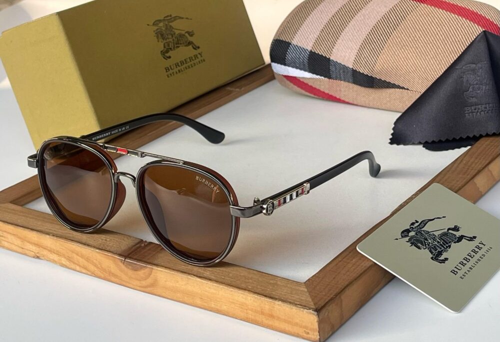 *BURBERRY SUNGLASSESS*

*UNISEX MODEL* - Image 5