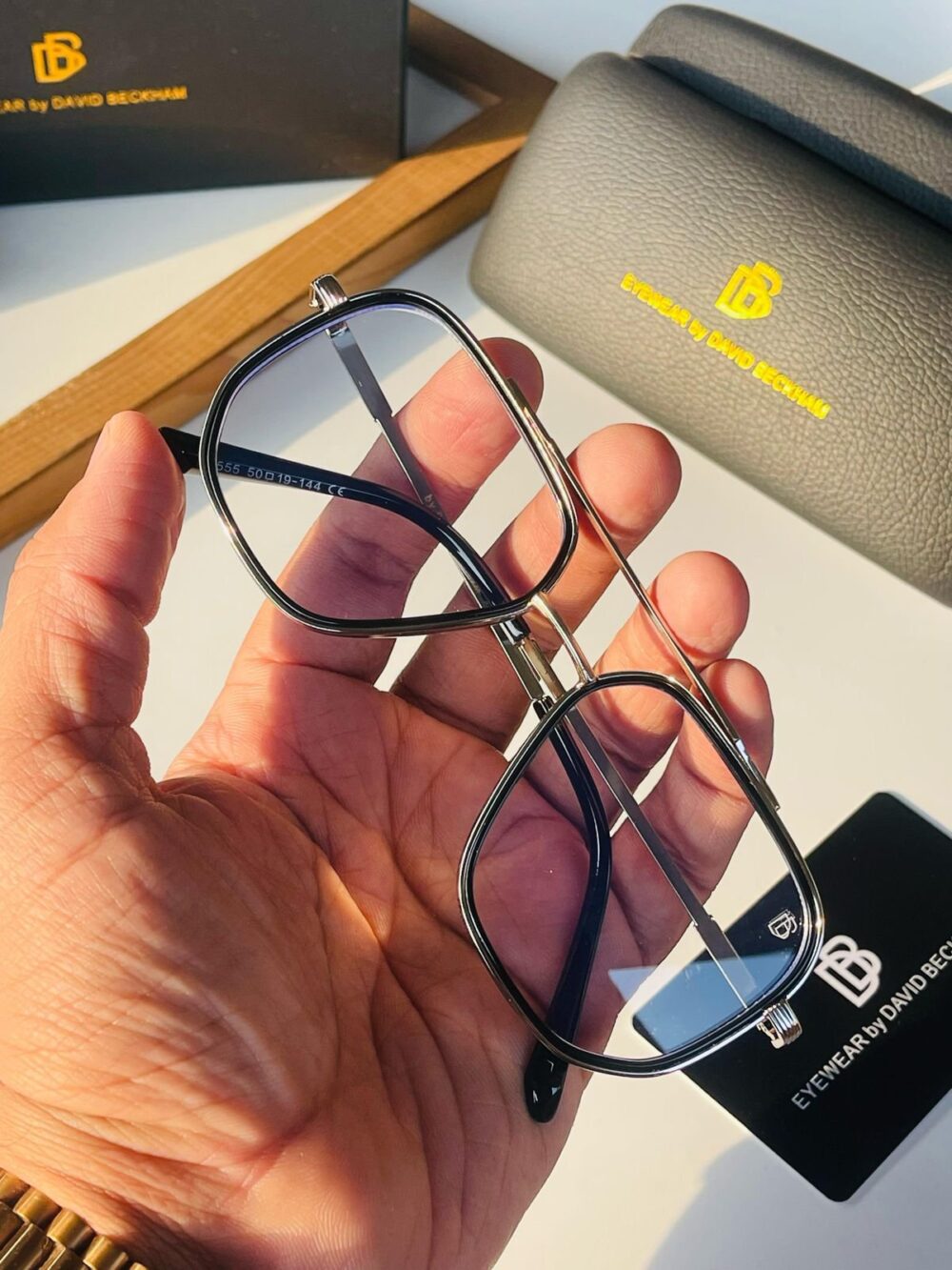 *DAIVD BECKHAM TRANSPARENT LENS*

*USE POWER LESN. UNISEX MODEL*

*PREMIUM QUALITY FRAME* - Image 6