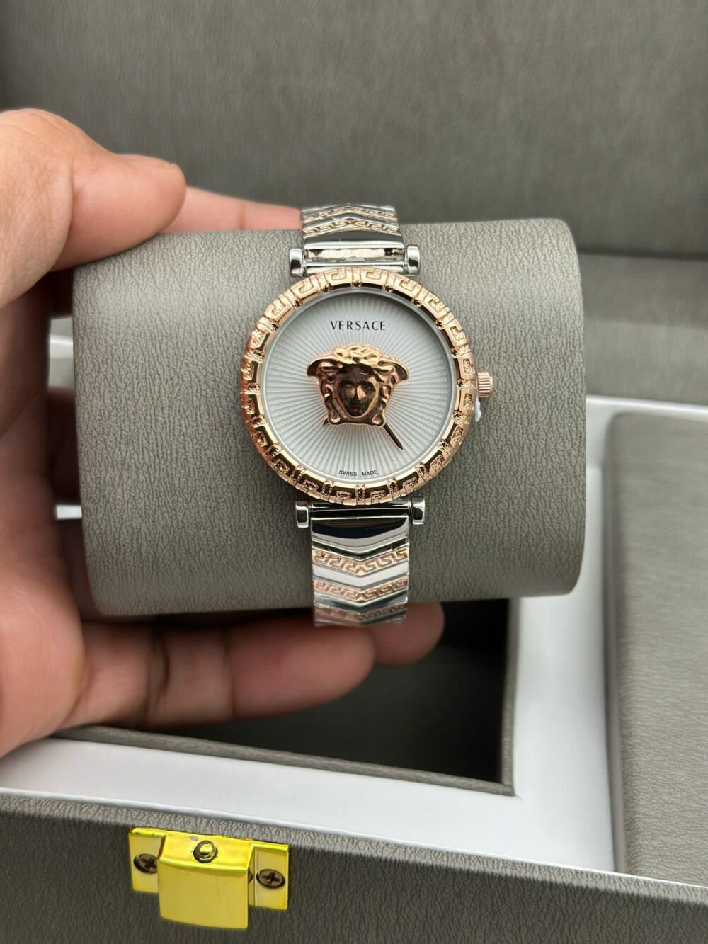 VERSACE 
LADIES WATCH - Image 5