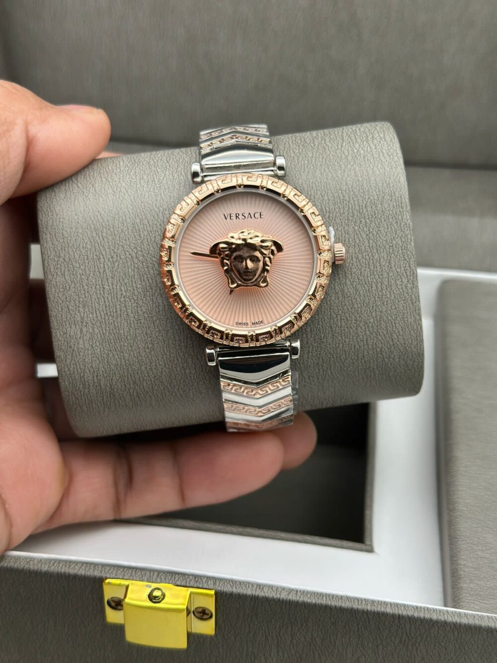 VERSACE 
LADIES WATCH - Image 4